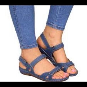 Women's Blue Sandals Adjustable Straps Size 7